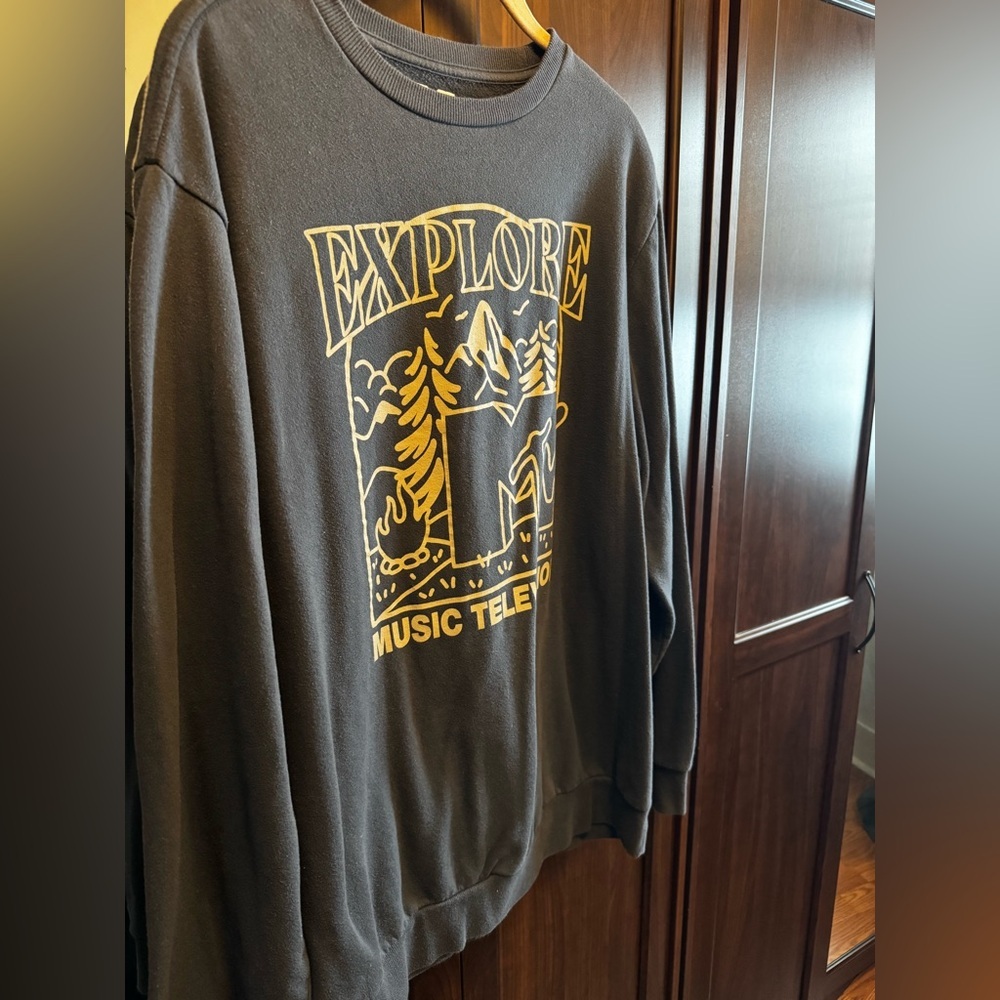 Unisex MTV graphic crewneck sweatshirt Size XXL